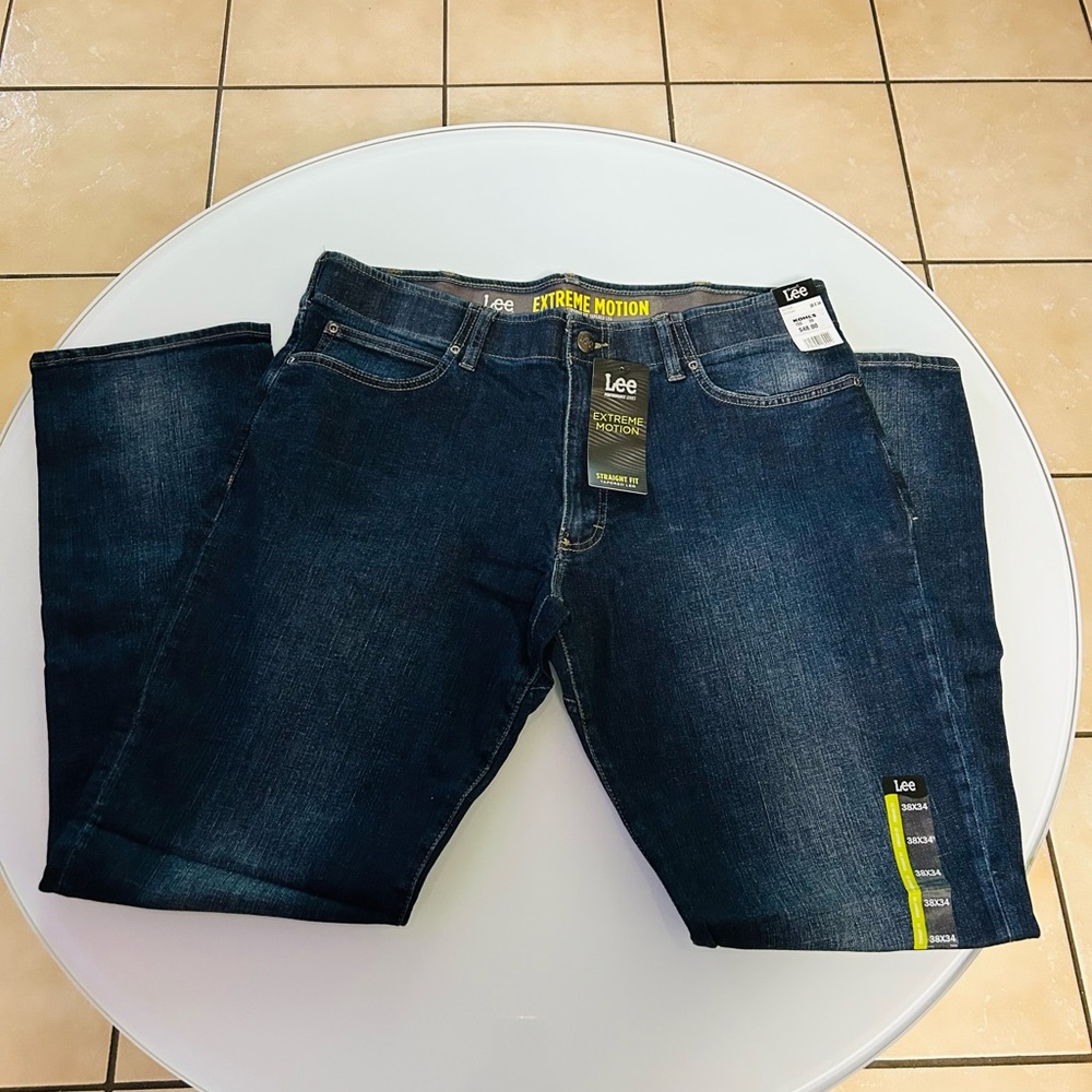 Lee Extreme Motion Dark Men's Blue Relaxed Jeans - Size 38x34 - New w/tags